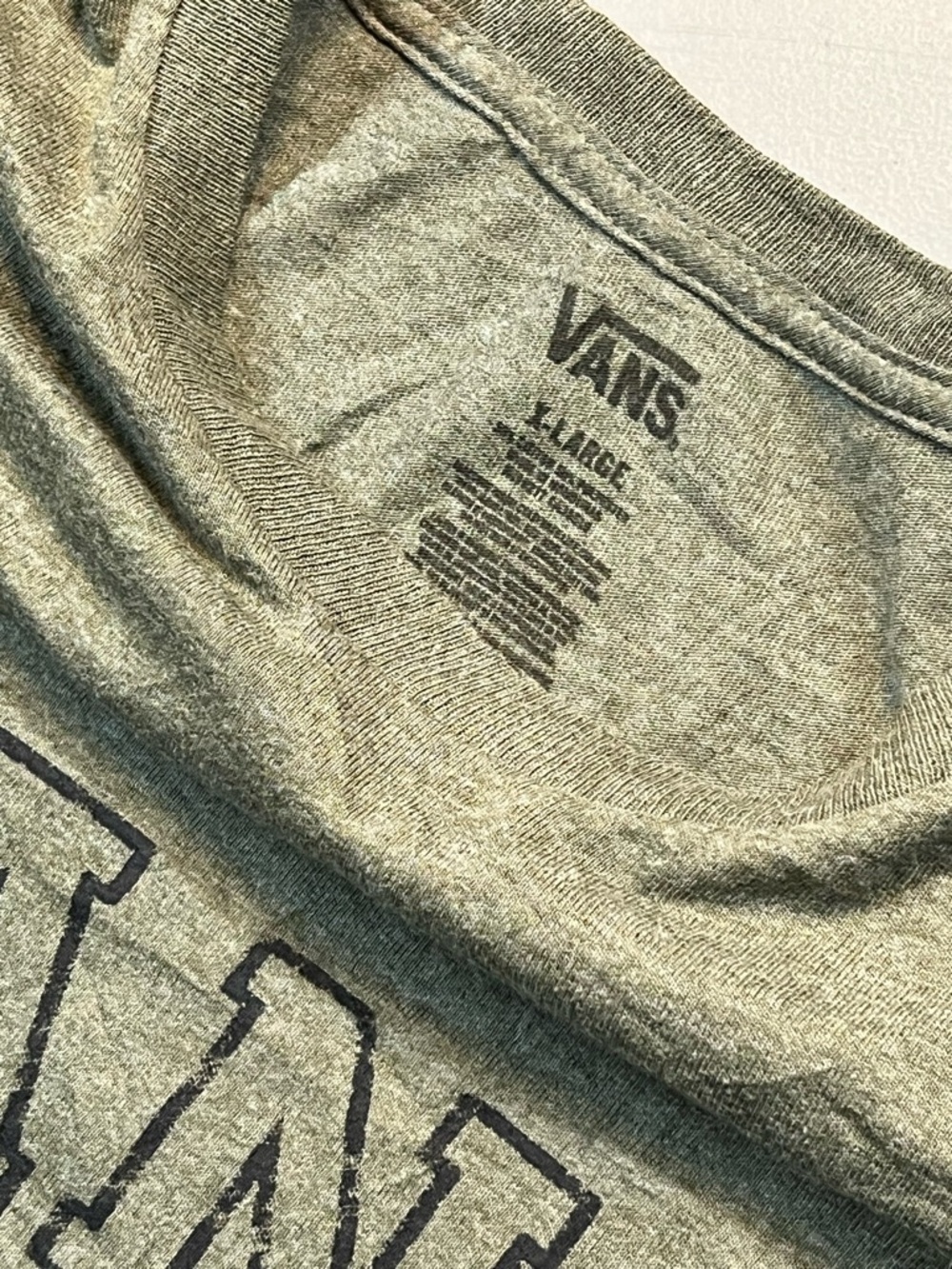 Vans Graphic T-Shirt Olive Green Logo Tee Men’s Size XL Casual Streetwear - Picture 2 of 3